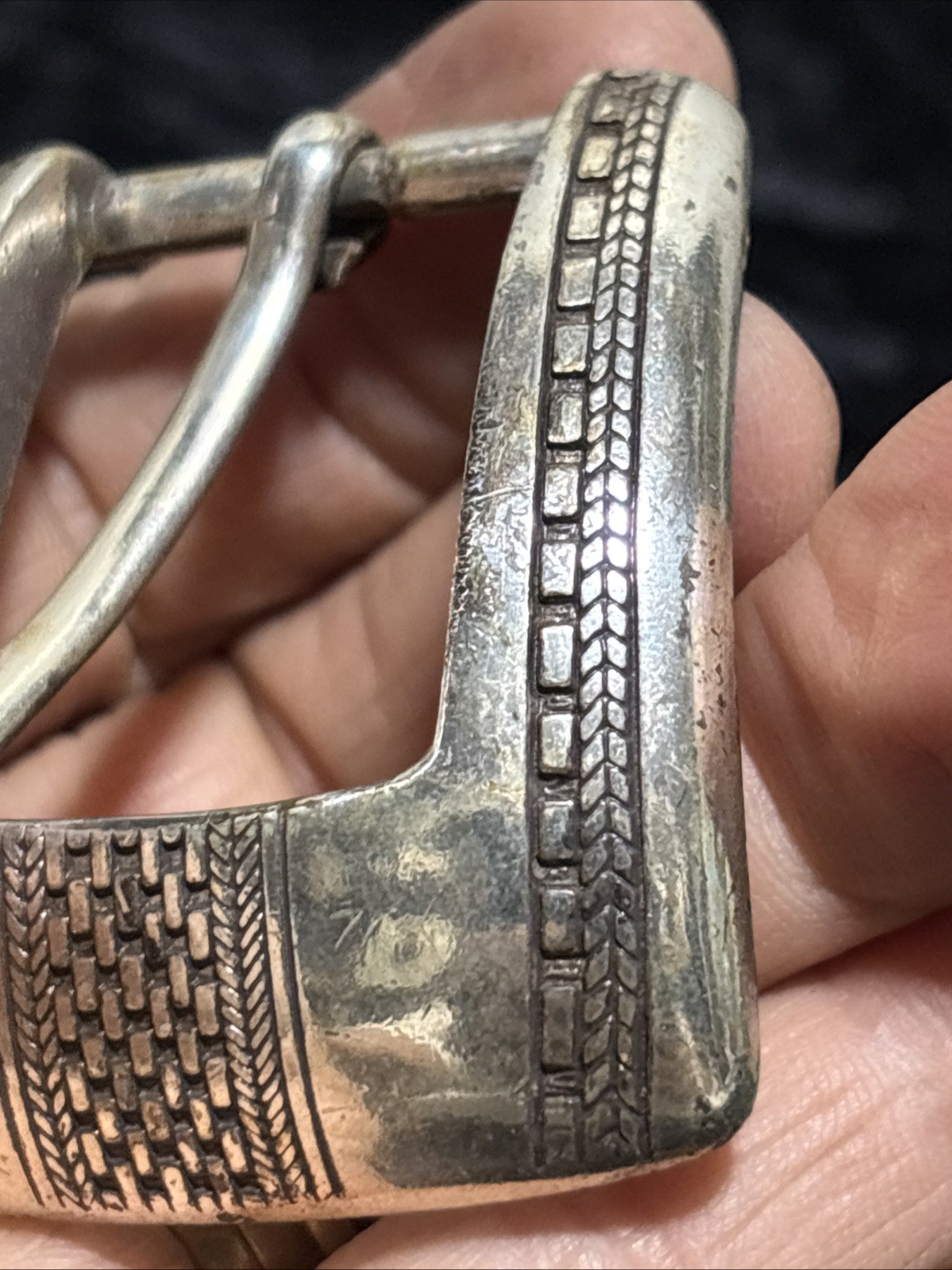 Vintage Nice 1993 Western Textured Engraved Pattern Cowboy Belt Buckle Set
