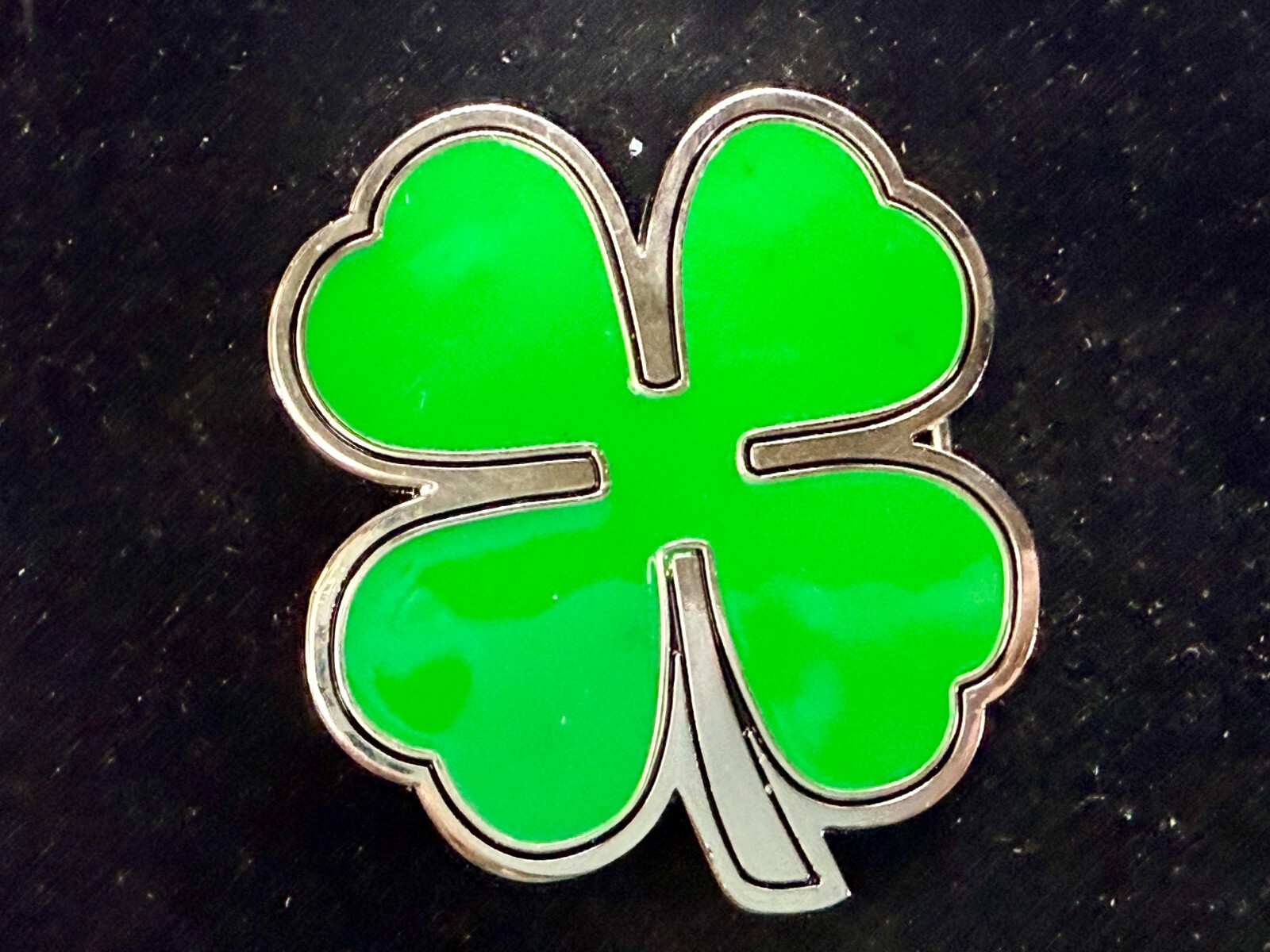 Lucky 4 Leaf Clover Irish St Patrick&rsquo;s Day Shamrock Green Enameled Belt Buckle