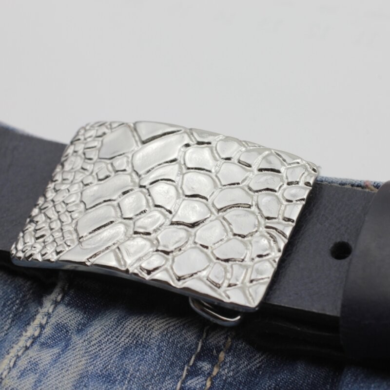 Croco Look Metal Belt Buckle – Textured Design, Elegant & Modern