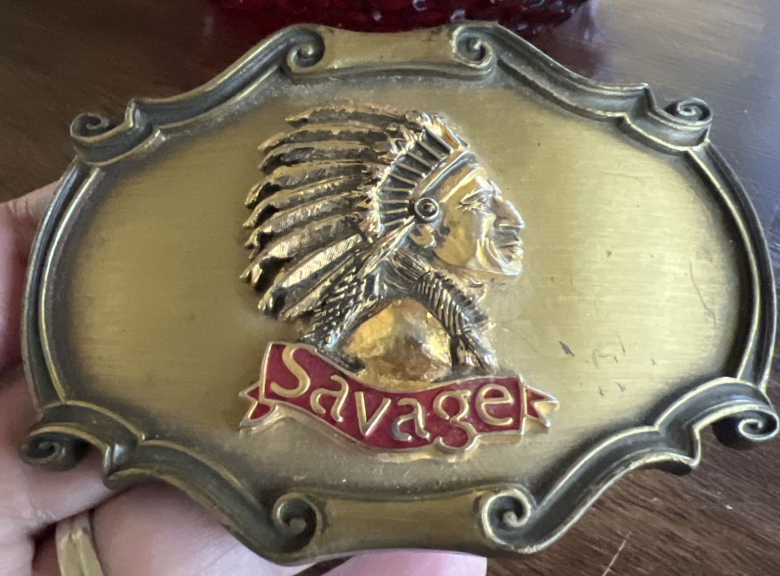 1978 Native American INDIAN THEME BELT BUCKLE – vintage brass