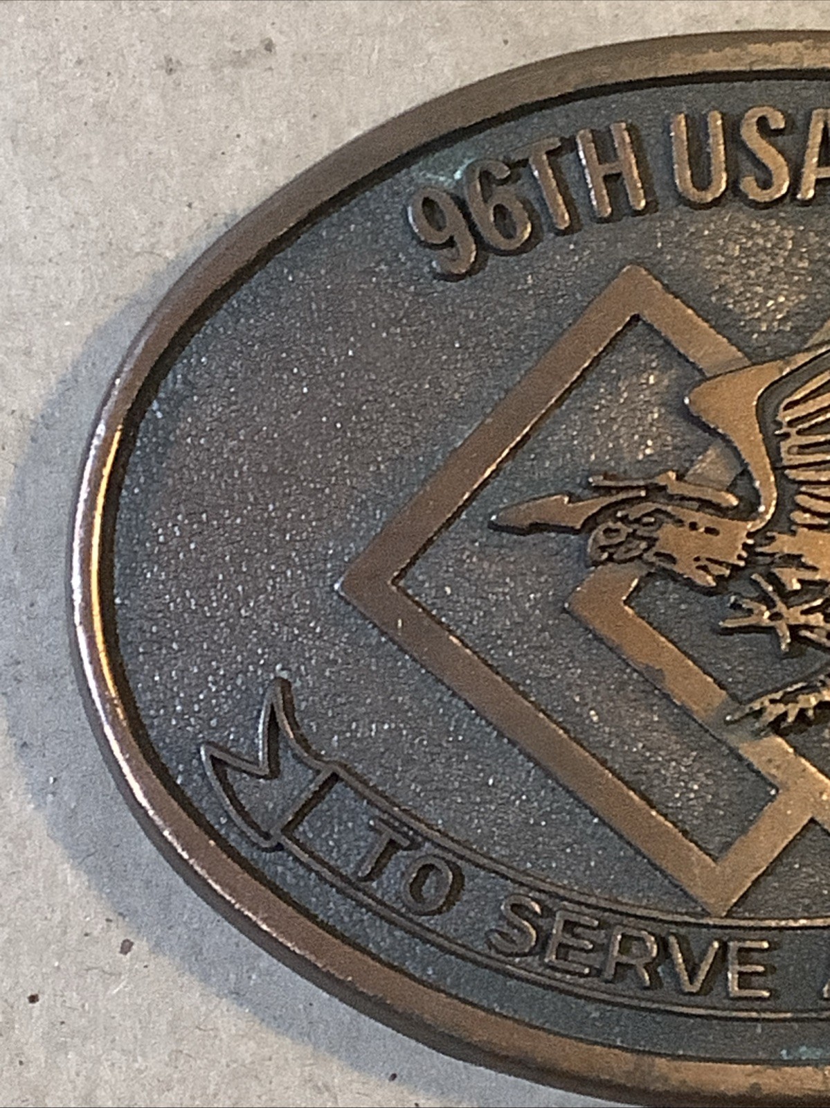 Vintage 96th Usarcom Metal Badge RjC To Serve And Excel INV-AT26