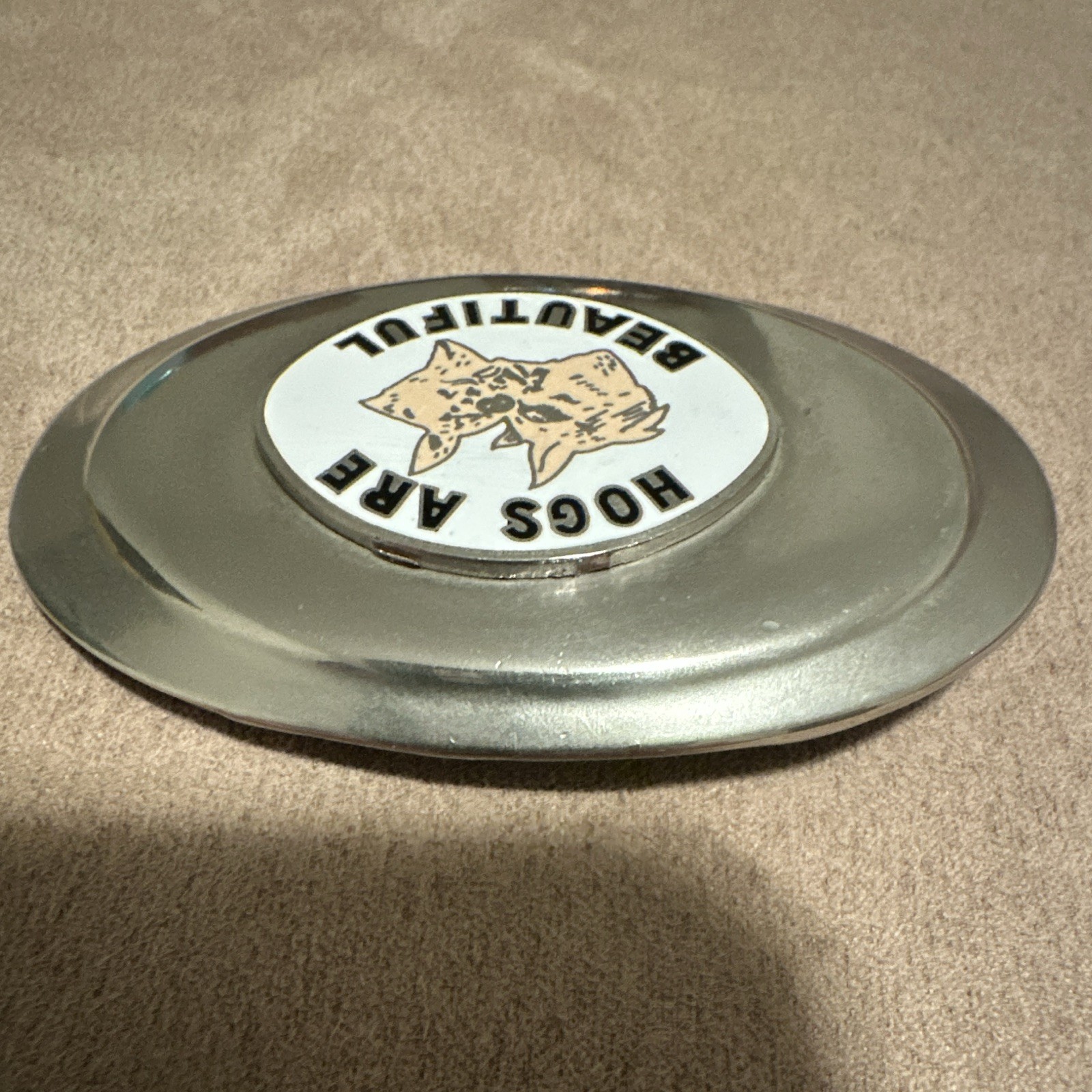 Oval Western Metal Belt Buckle « Hogs Are Beautiful » Hog/Pig Graphic Silver
