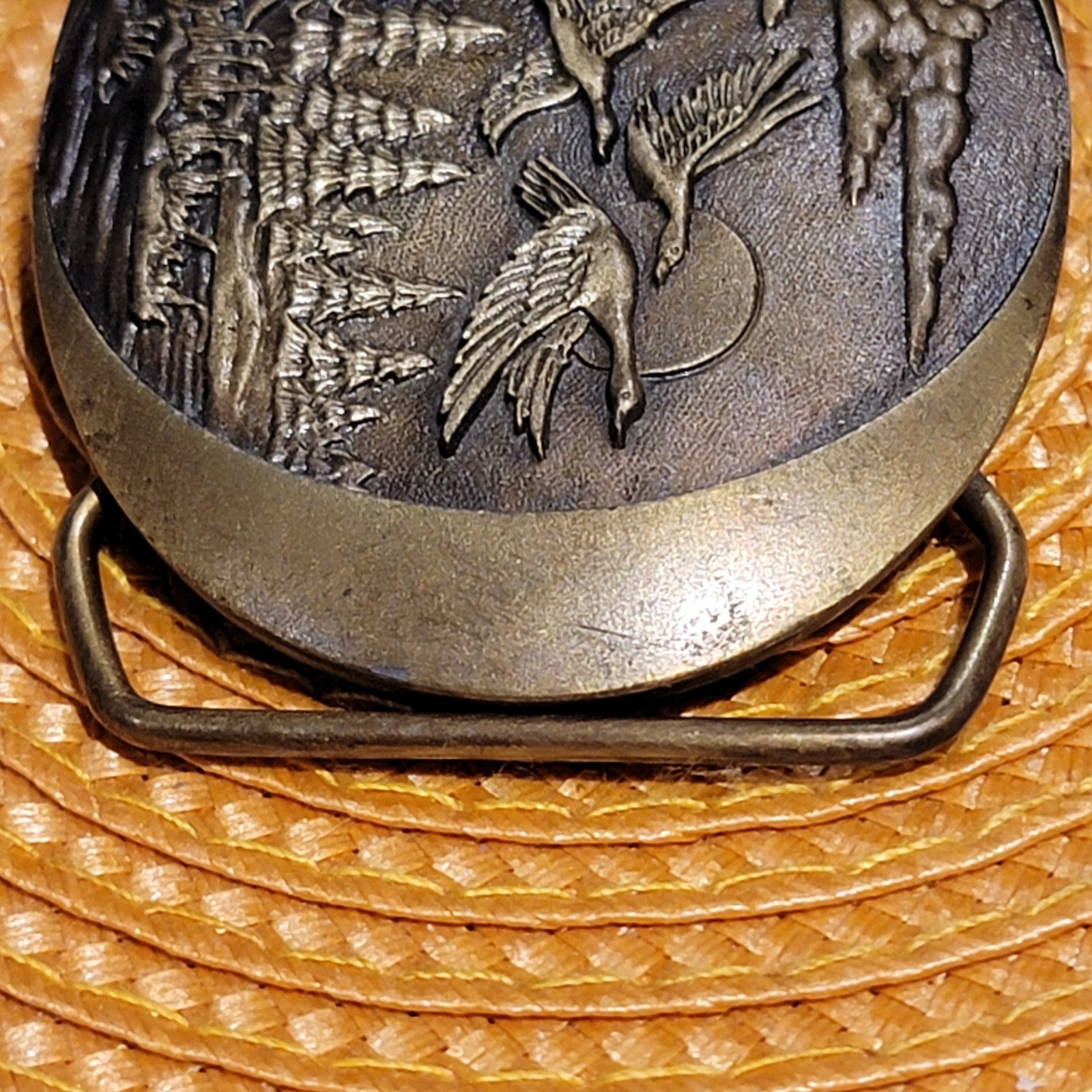 VTG 1982 Indiana Metal Craft Flying Geese Belt Buckle Brass Cowboy Nature