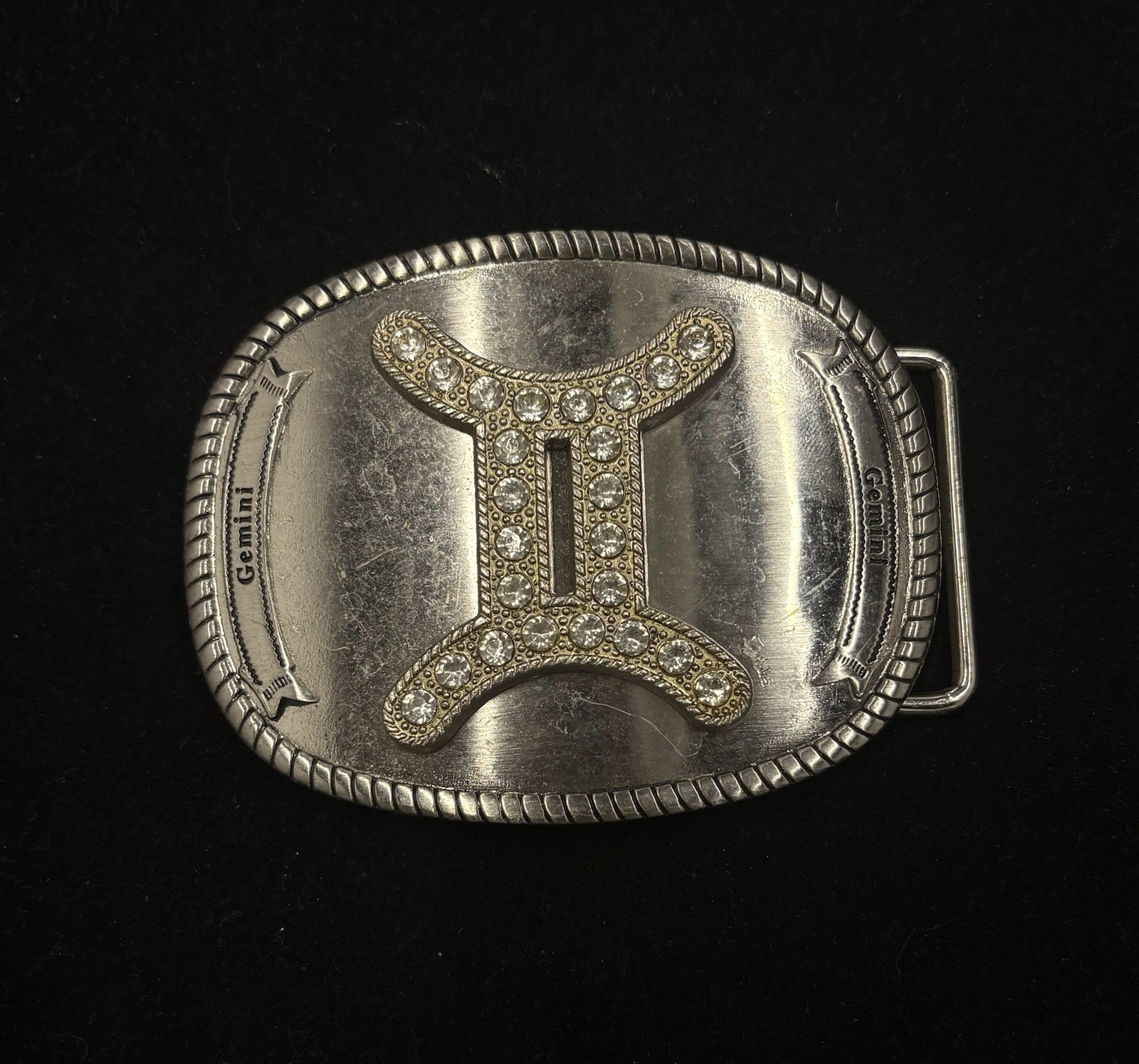 Vintage y2k oval Gemini zodiac sign belt buckle RARE