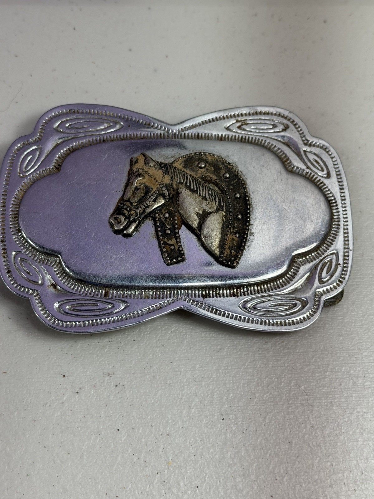 VINTAGE HORSE WITH HORSE SHOE THEME BELT BUCKLE Hong Kong