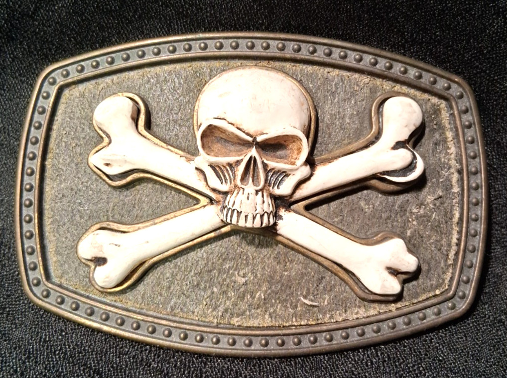SKULL & CROSSBONES JOLLY ROGER BELT BUCKLE W/ RAISED SKULL & BONES 41/2 BY 3 IN