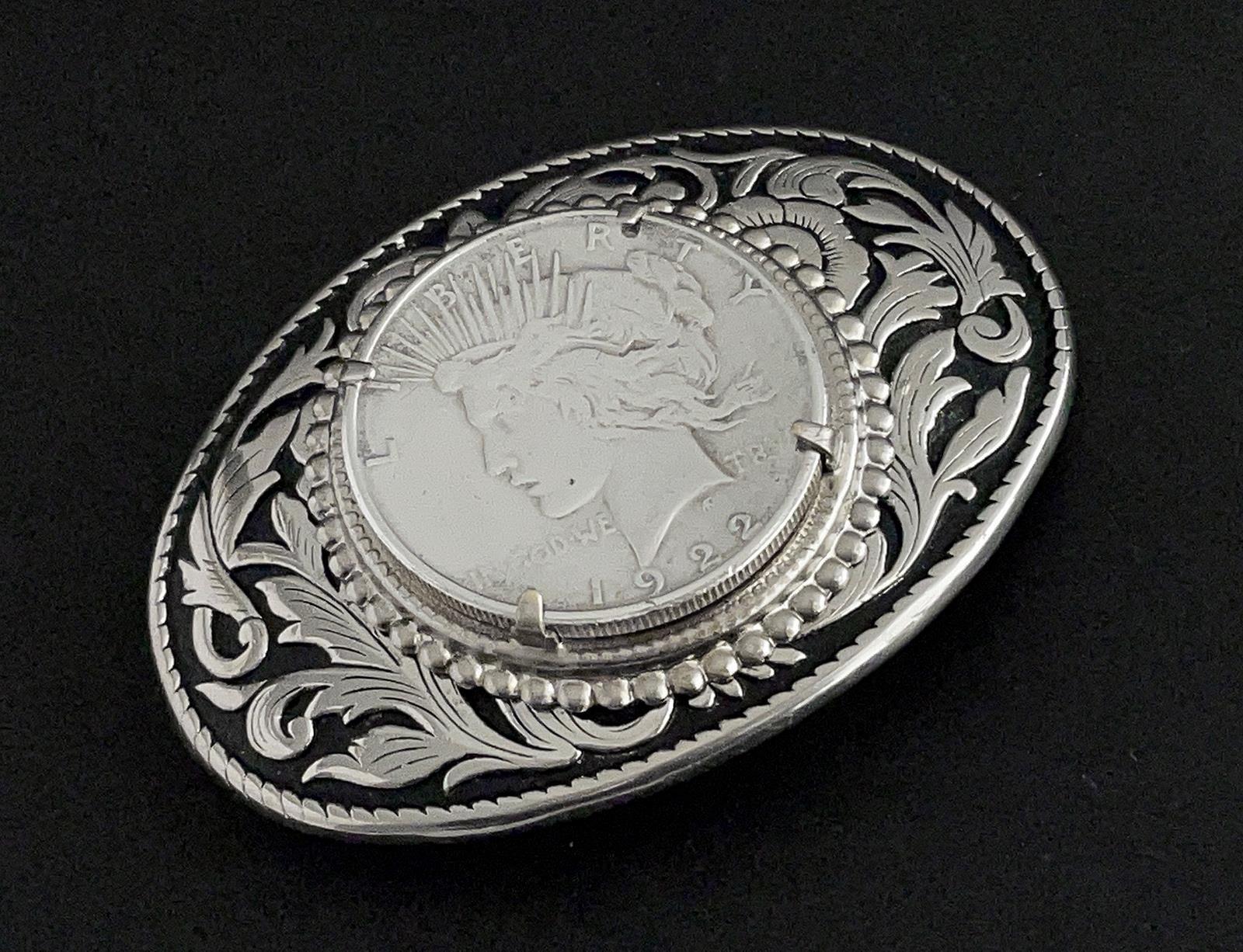 VINTAGE WESTERN BELT BUCKLE 1922 PEACE SILVER DOLLAR COIN COWBOY AMERICANA