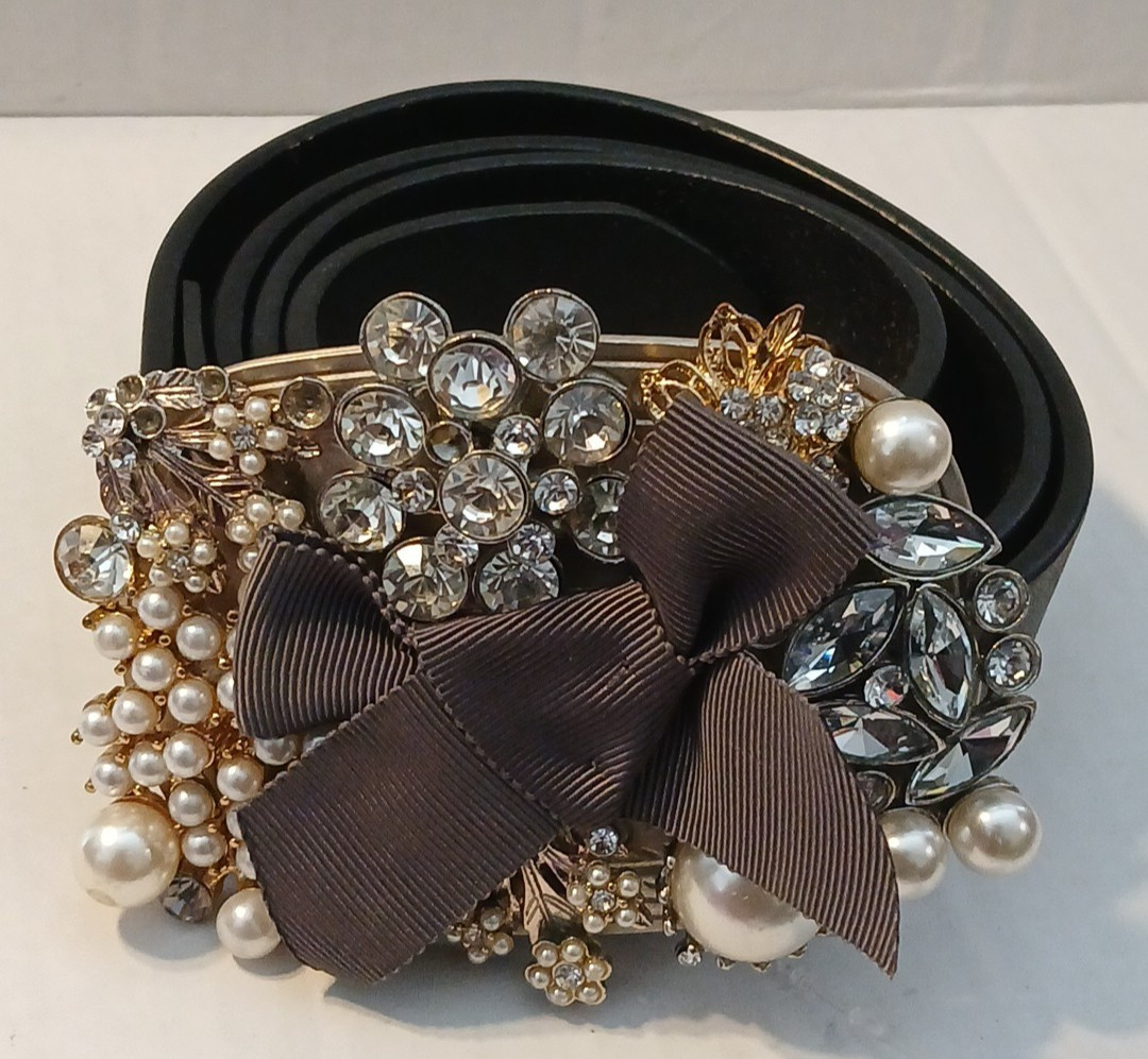 SIGNED DESIGNER CRYSTAL & FAUX PEARL BELT BUCKLE W/ BELT