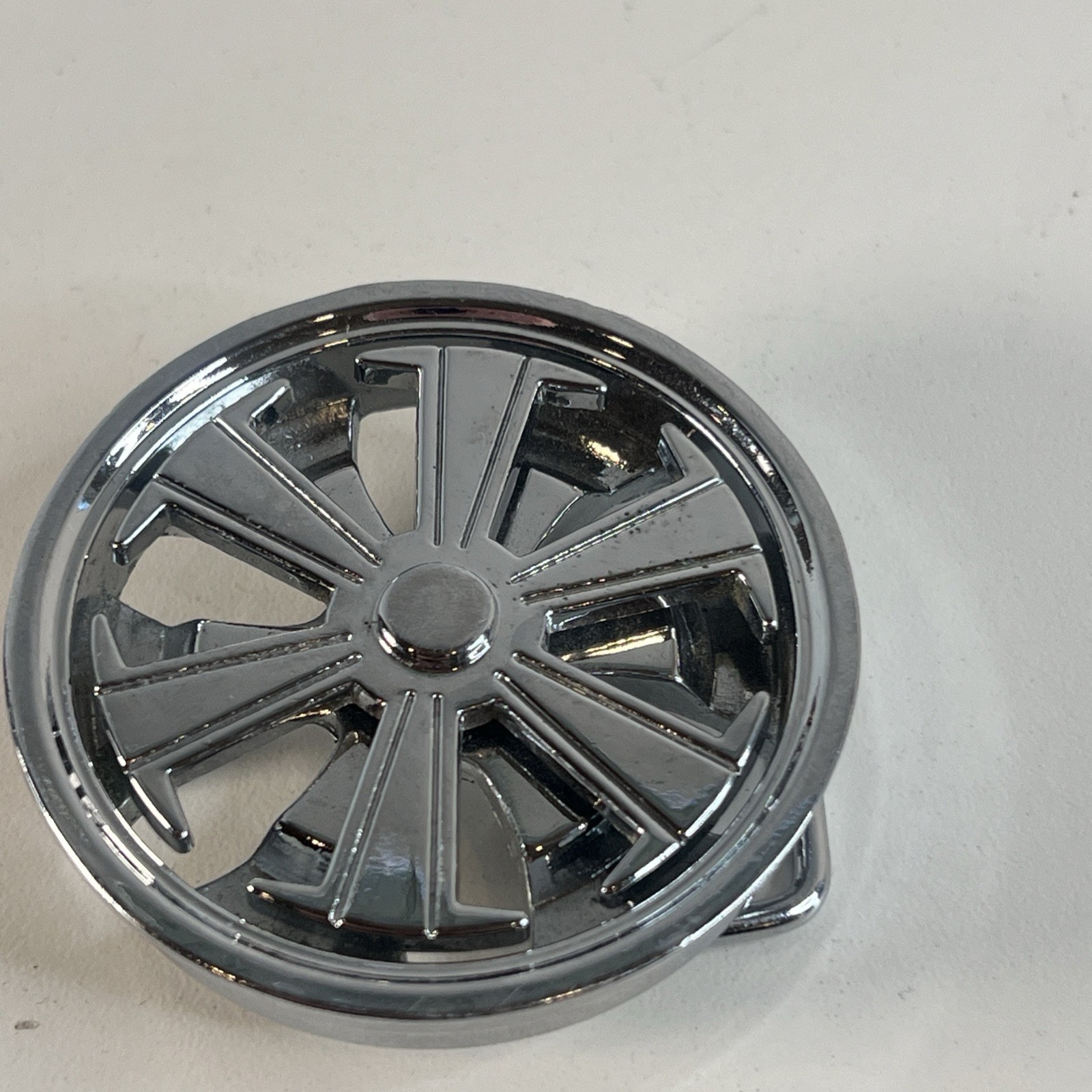 Spinner Belt Buckle Car Truck Rim Tire Spinning Motion West side CA
