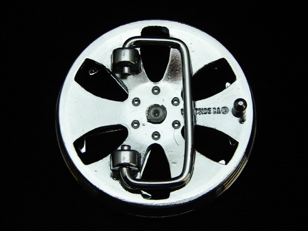 NH13108 REALLY COOL CUT-OUT **SPINNING WHEEL RIM** (REALLLY SPINS) CHROME BUCKLE