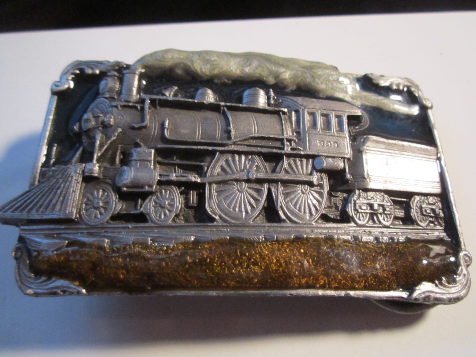 1986 LOCOMOTIVE TRAIN THEME BELT BUCKLE VERY HEAVY – GW-14