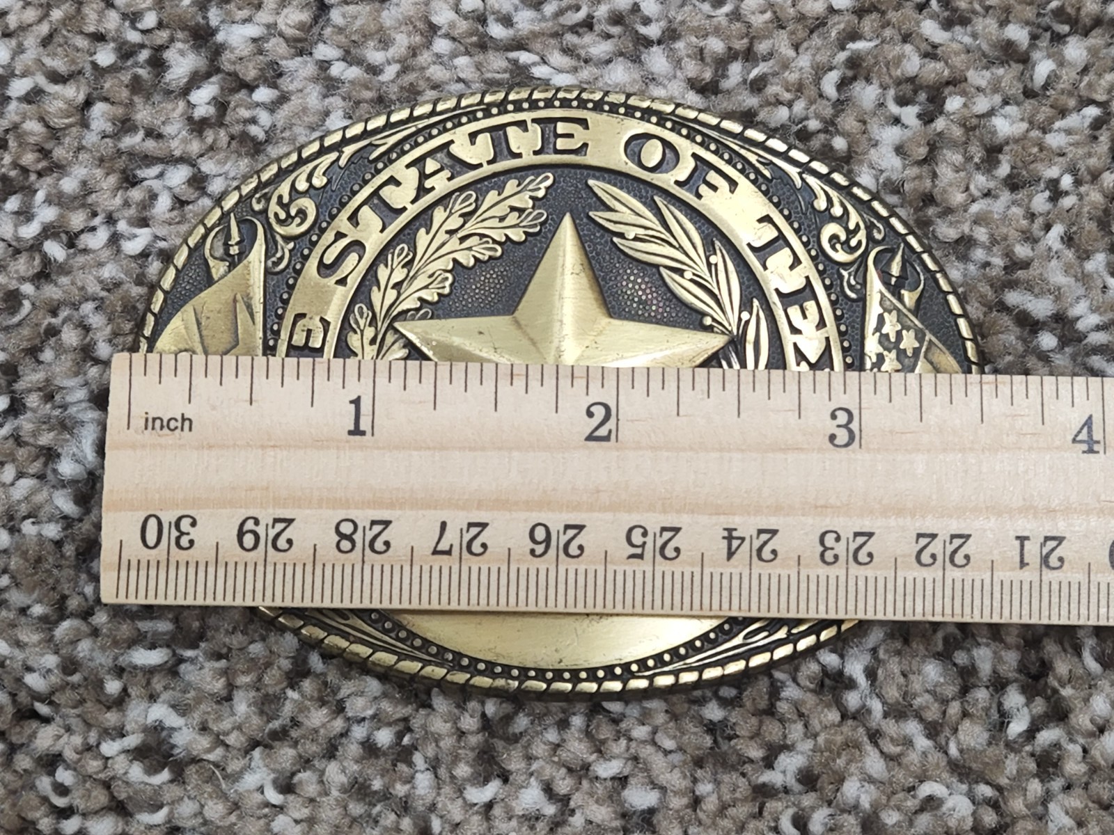 The State of Texas Star Belt Buckle Logo Flag Gold-Tone Metal Western 3.5&Prime;x2.5&Prime;