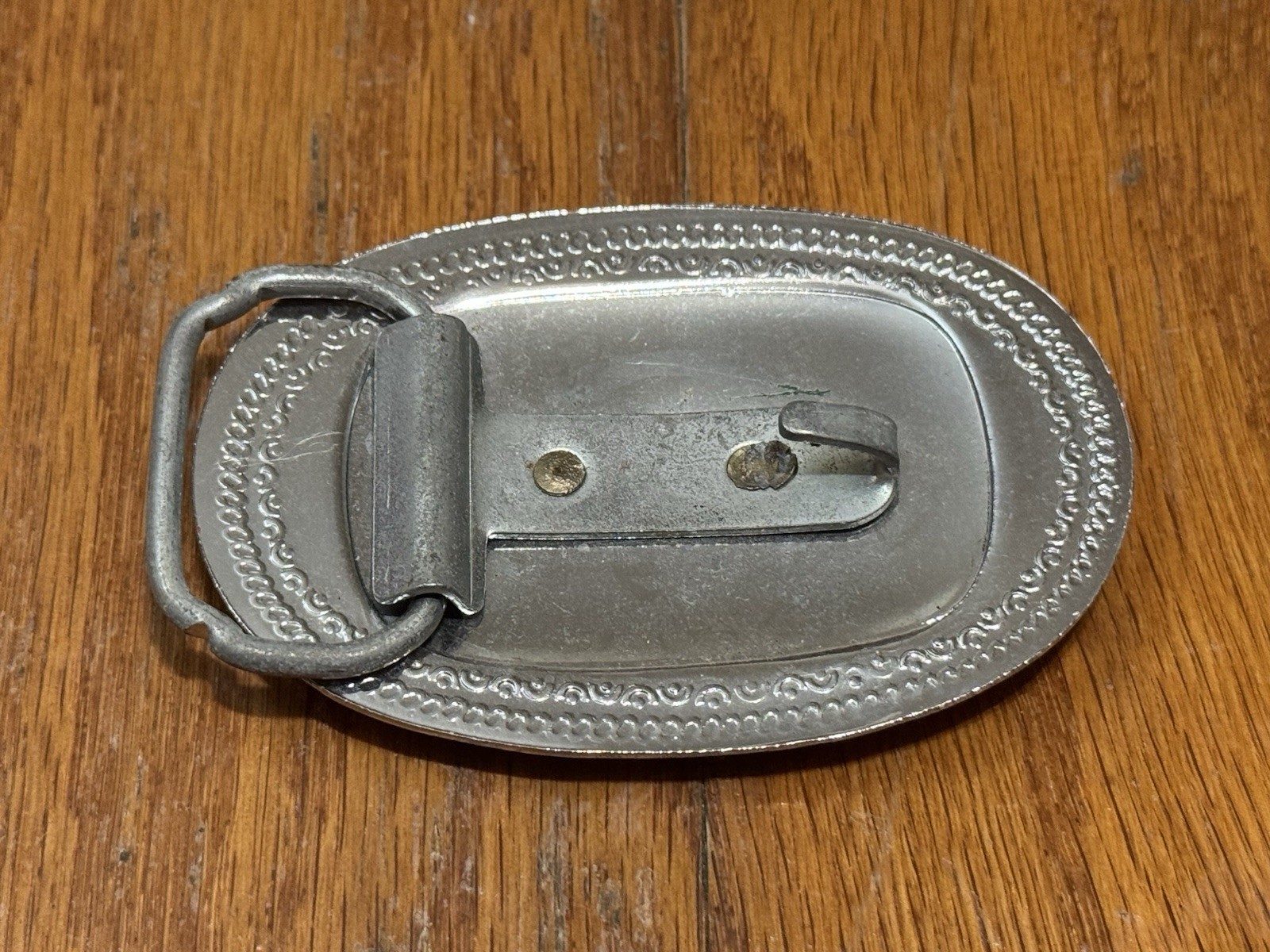 Horse Bowing – Metal Belt Buckle – Light Weight Western Style Belt Buckle