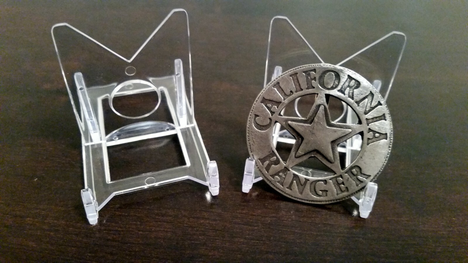 *100 Adjustable 2&Prime; Display Stand Belt Buckle Money Clip Paper Money Currency