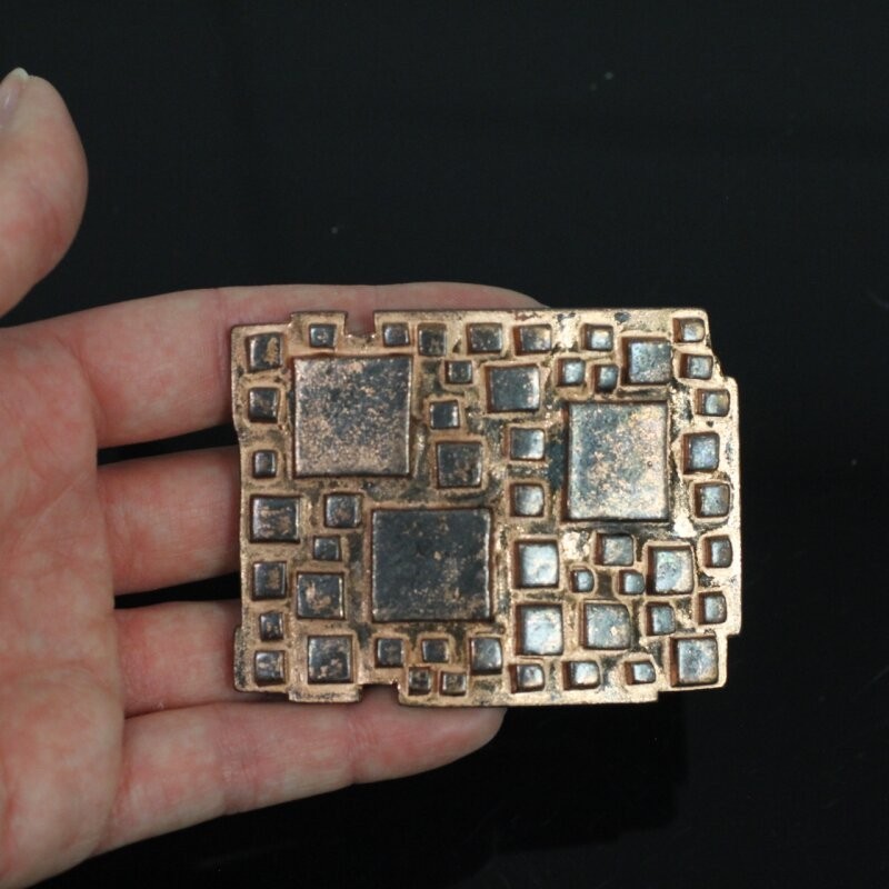 Rustic Copper Belt Buckle With Geometric Relief Design For Jeans