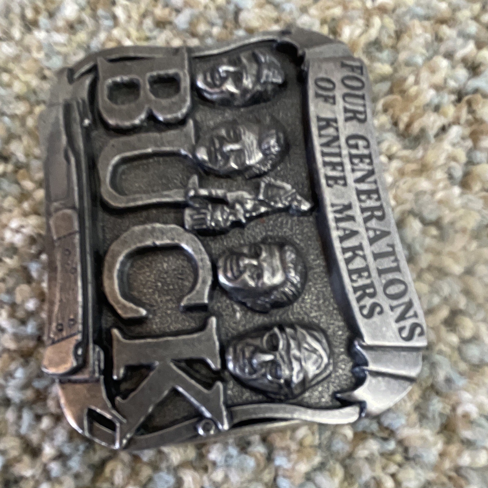 Buck Knives Metal Belt Buckle Silver Western 1.5in « Four Generations » Text