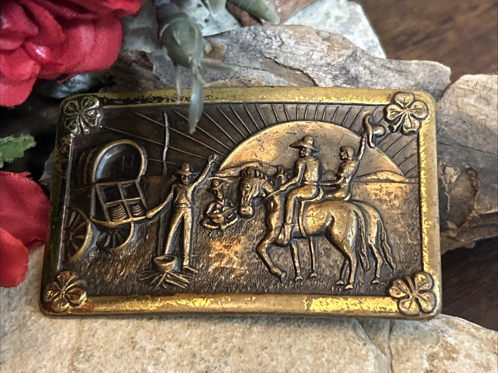 46. Vtg Brass Cowboy Wagon Clovers Round up Scene Belt Buckle 3 1/8&Prime; x 1 7/8&Prime;