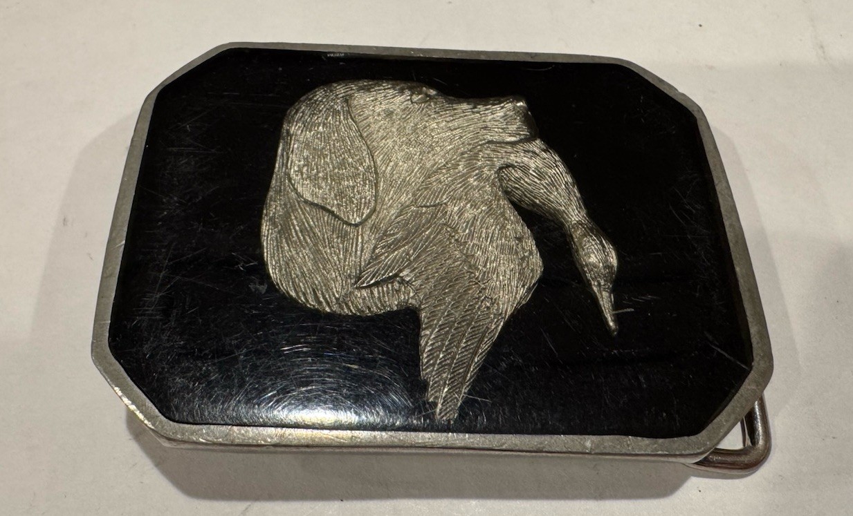 Vintage Bill Callahan Wildlife in Pewter Silver Bird Dog Belt Buckle Duck
