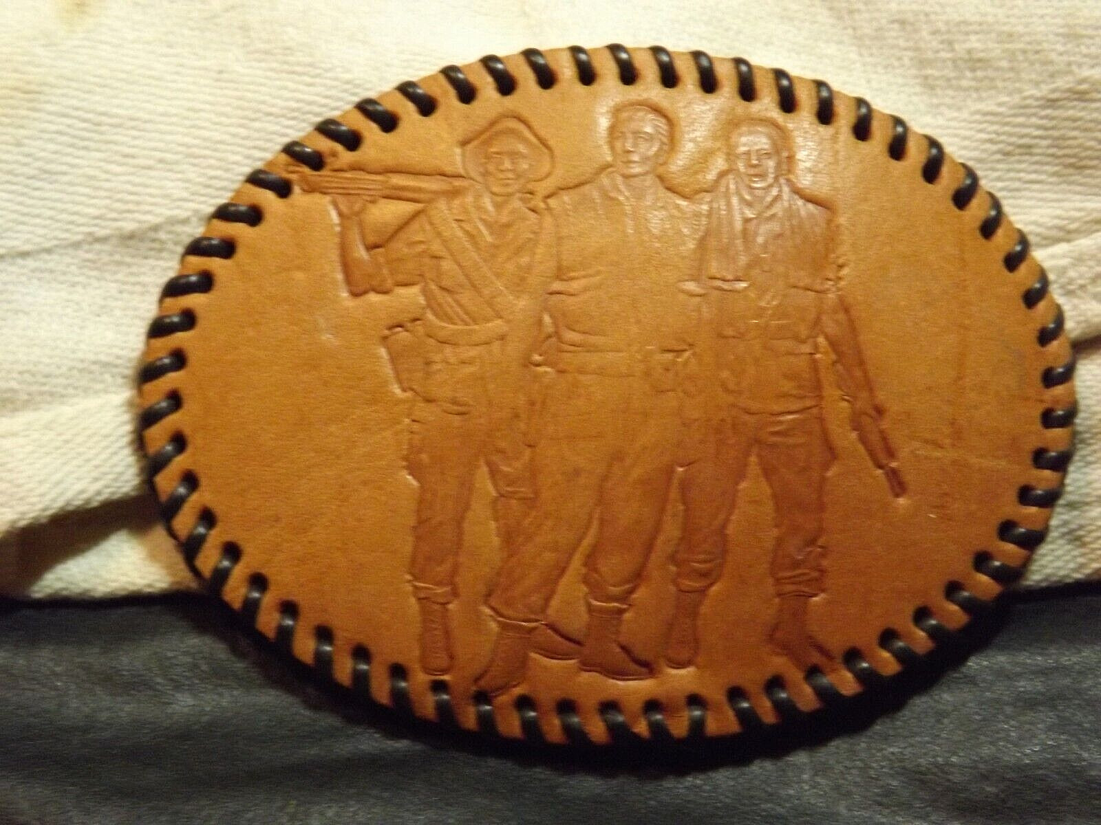 VIETNAM VETERANS WAR MEMORIAL LARGE LEATHER BUCKLE 4 1/4 BY 3 1/8 INCHES