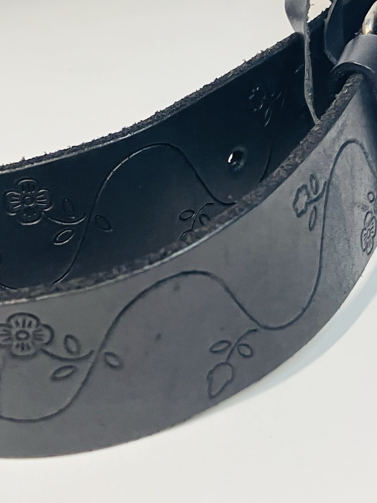 Womens Linea Pelle Black Leather Belt with Floral Buckle Large