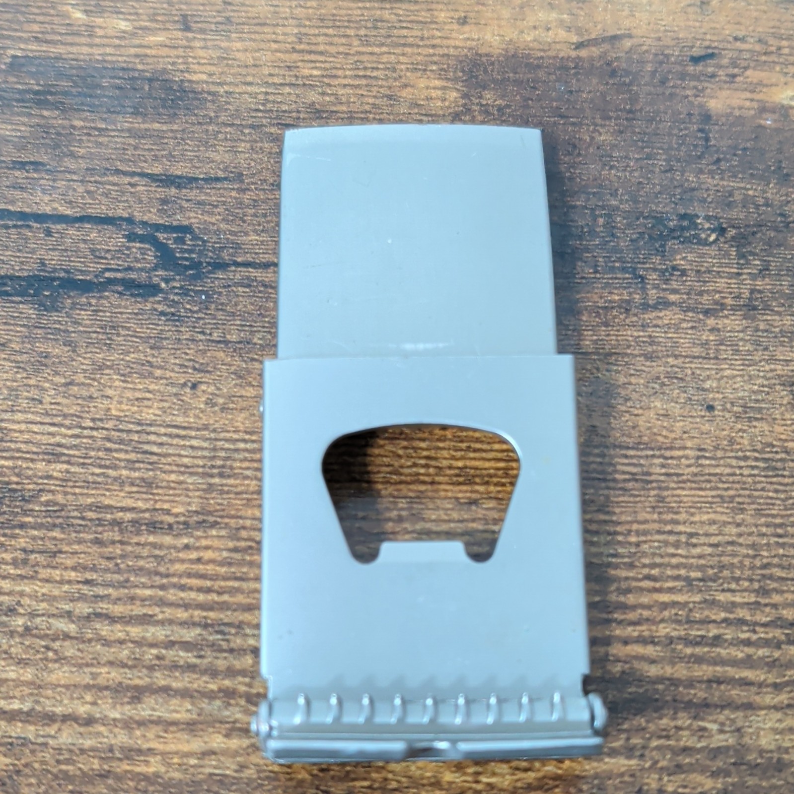 Silver Metal Automatic Latch Belt Buckle for Men, Fits 1.5 in Belt