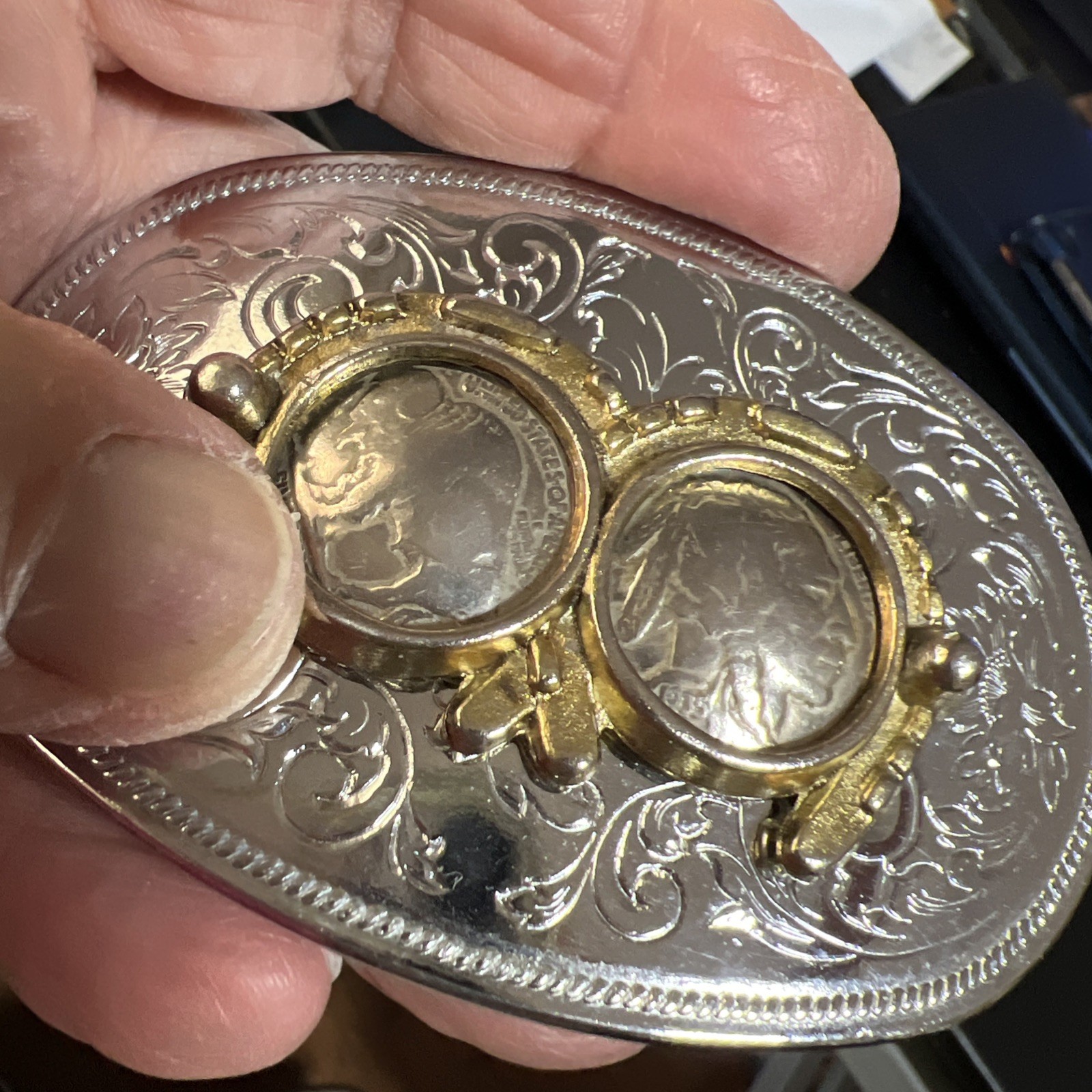 Buffalo Nickel Native American Head Belt Buckle Horse Shoes Silver, Gold Color