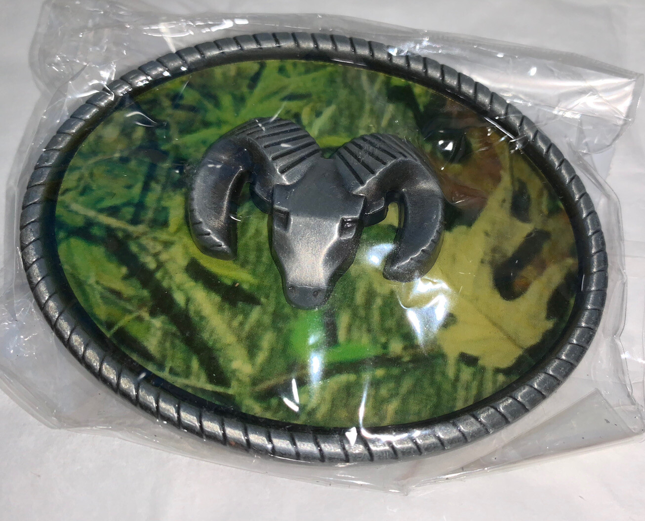 Ram&rsquo;s Head Metal Belt Buckle Camo Green Background 3-7/8&Prime; x 3&Prime; NEW