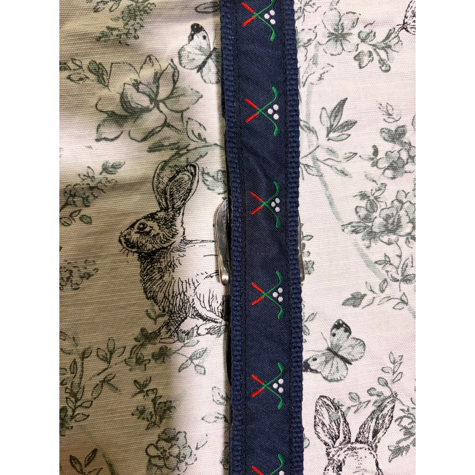 Mens belt with canvas golf clubs, navy with black leather and silver buckle NEW