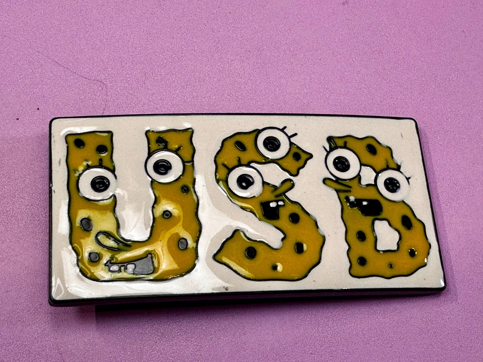 Yellow USB Letters Sponge Bob? Eyes Teeth Novelty Funny Belt Buckle