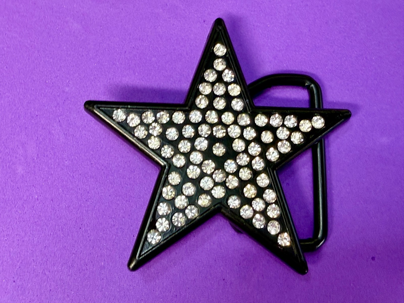 Star Shaped Buckle Rage – Clear Rhinestone Covered Black Metal Belt Buckle