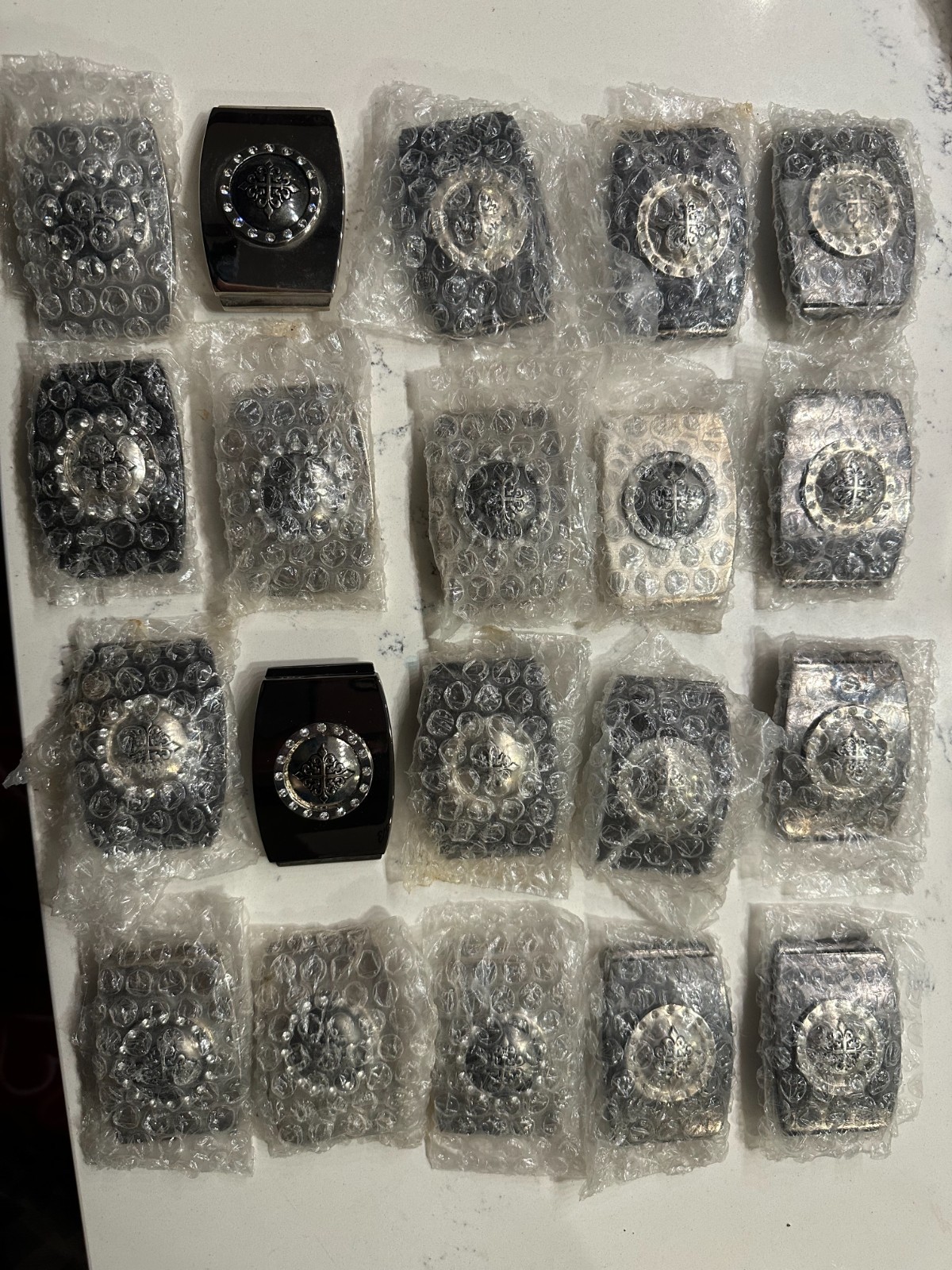 LOT OF 20 Washed Up Hollywood 1.5&Prime; Fleur Heraldic Metal WUH Belt Buckle unused!