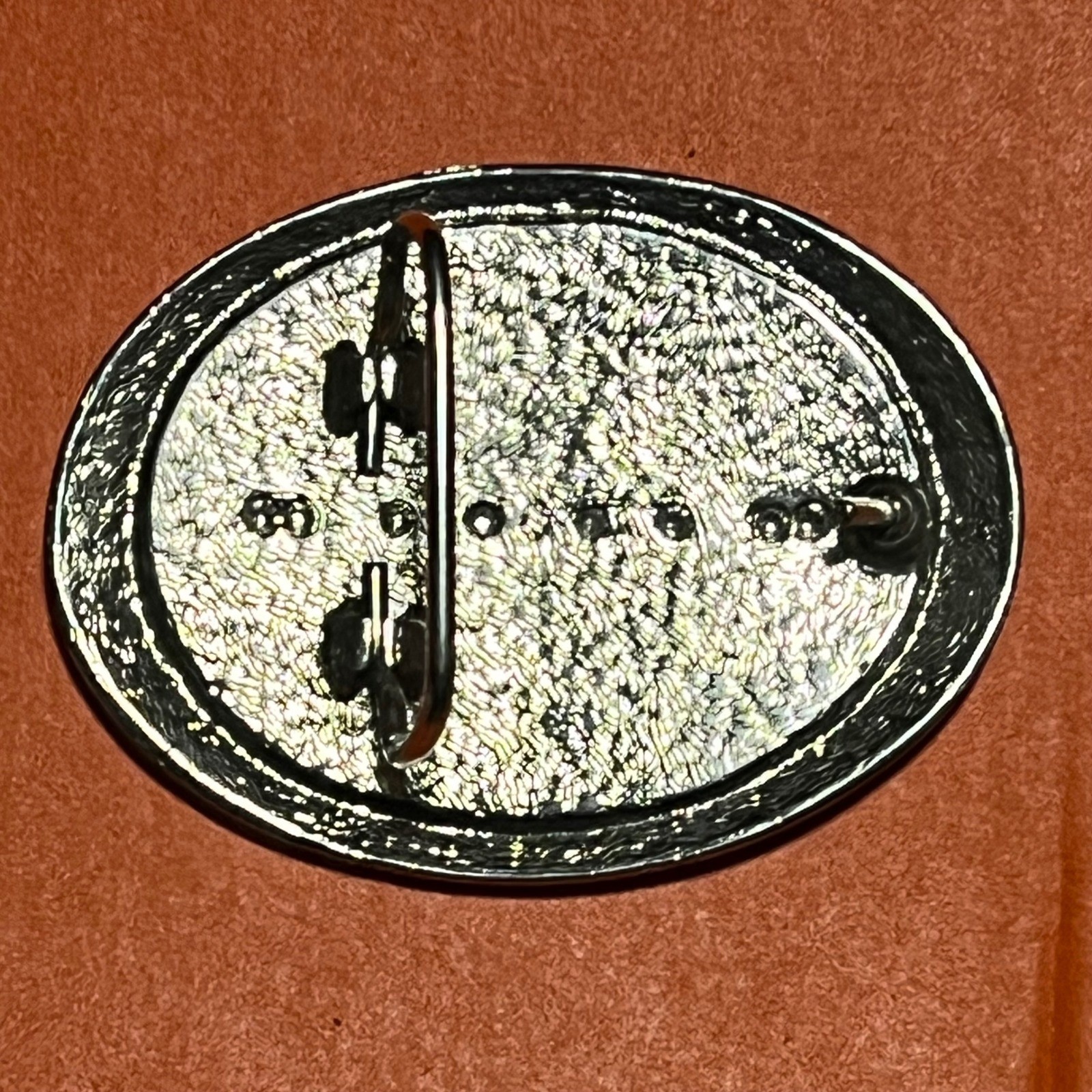 VTG Silver Tone Oval Textured Hammered Metal Belt Buckle 2113 Western Mens B21