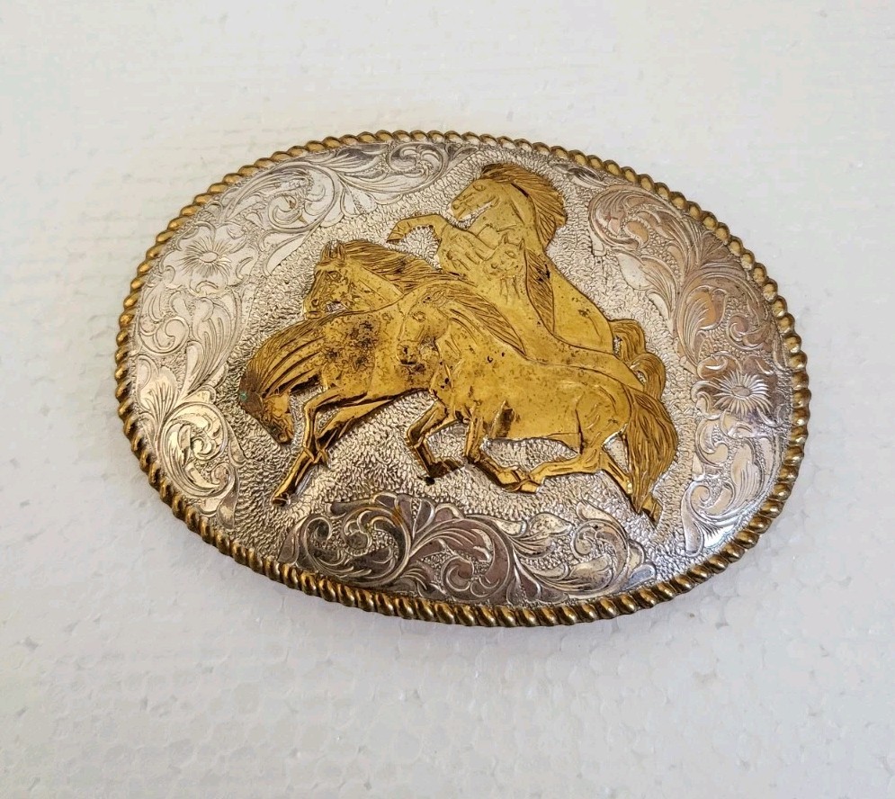 🐎CRUMRINE WESTERN BELT BUCKLE WILD HORSES OVAL SILVERPLATE ON BRONZE🐎