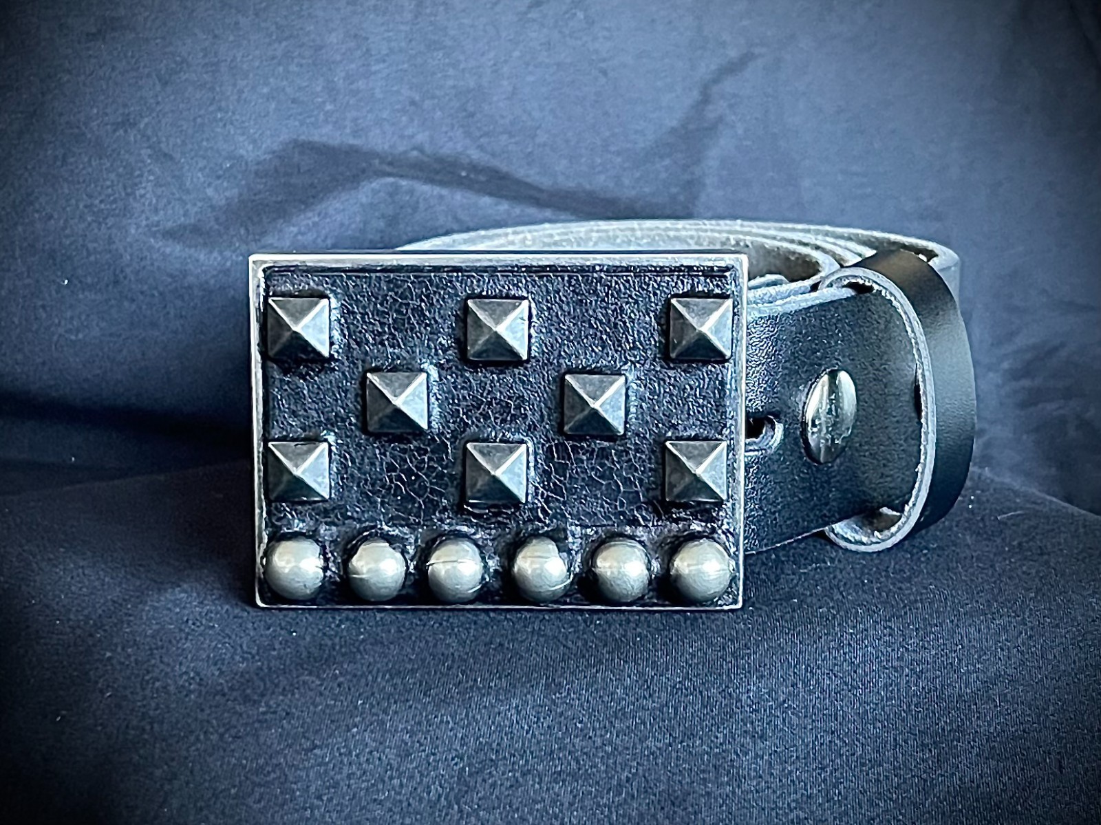 “Arrival Over the Nile” Studded Pyramid Lthr OOAK Buckle Darren McNeese