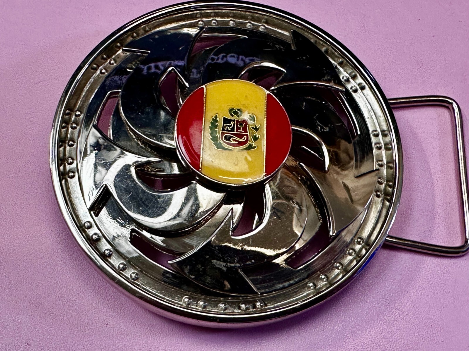 Spinning Centered Peru Flag Yellow & Red Spinner Round Silver Color Belt Buckle