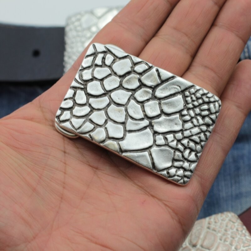Croco Look Metal Belt Buckle – Textured Design, Elegant & Modern