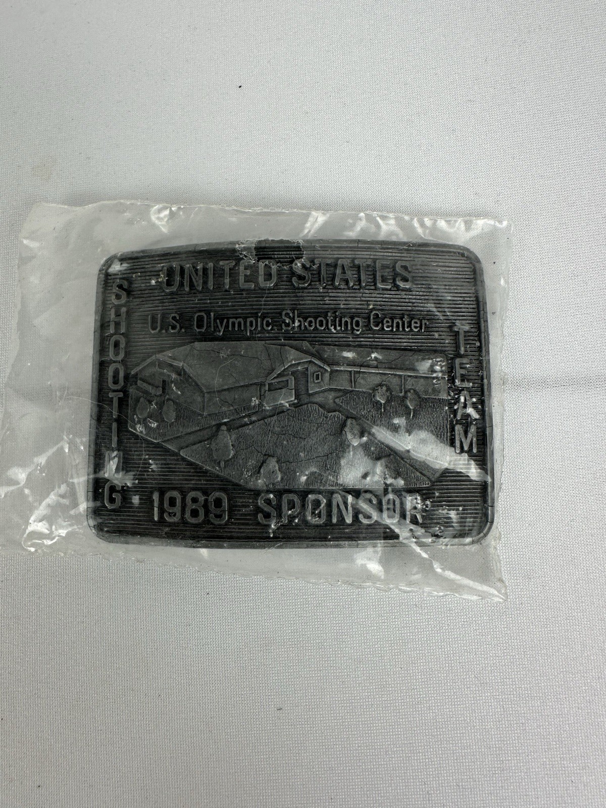U.S. UNITED STATES OLYMPIC SHOOTING CENTER TEAM 1989 SPONSOR BELT BUCKLE