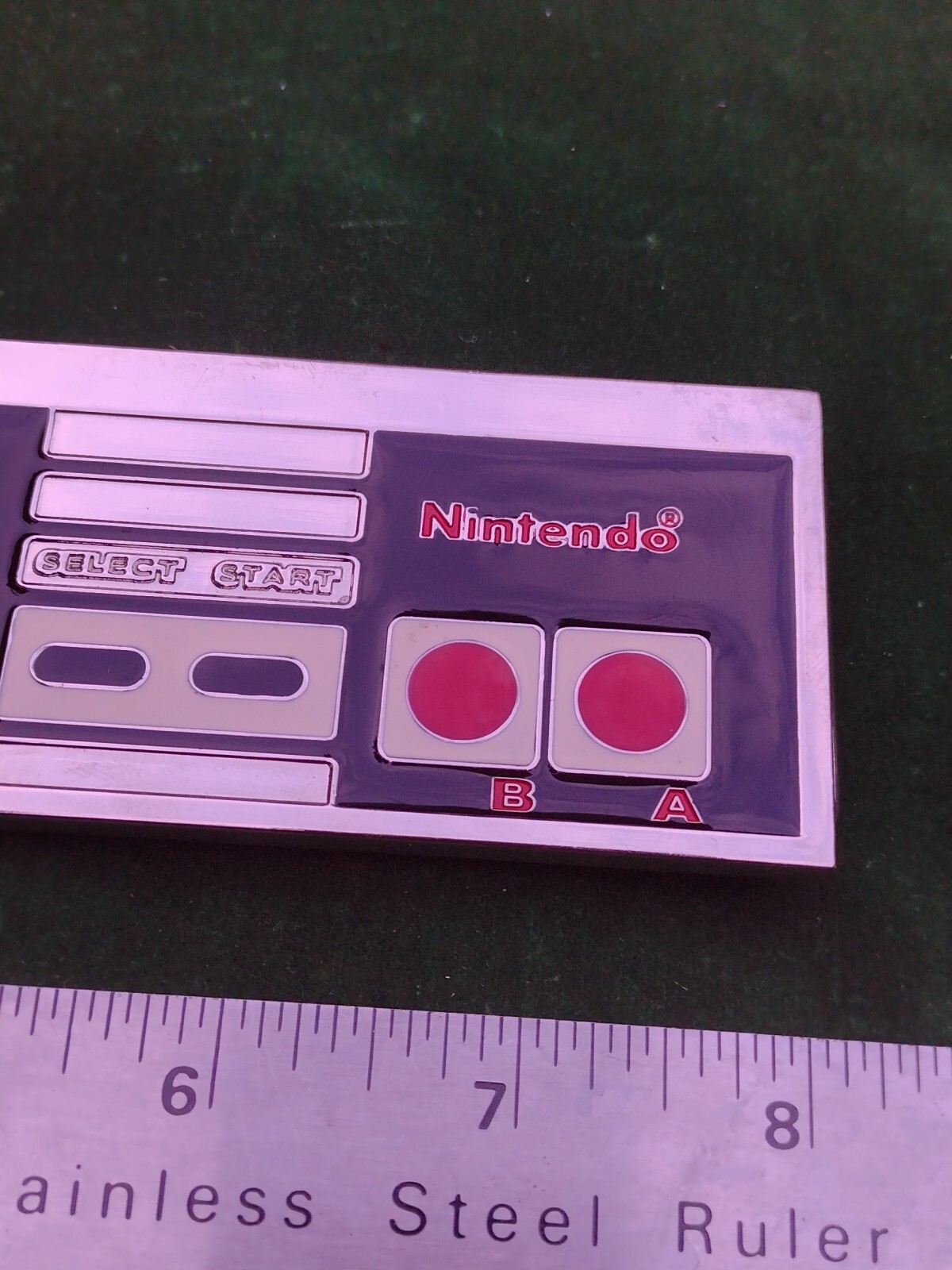 Nintendo NES Controller Belt Buckle (No Date Stamp)
