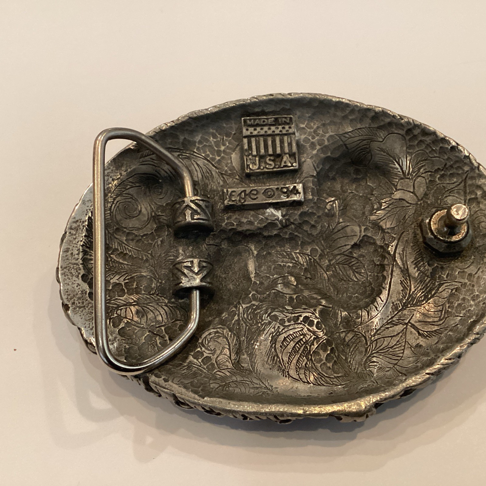 Men’s Belt Buckle Lot (3) – Arrowhead, BiCentennial Comm. Coins , Wolf Pack