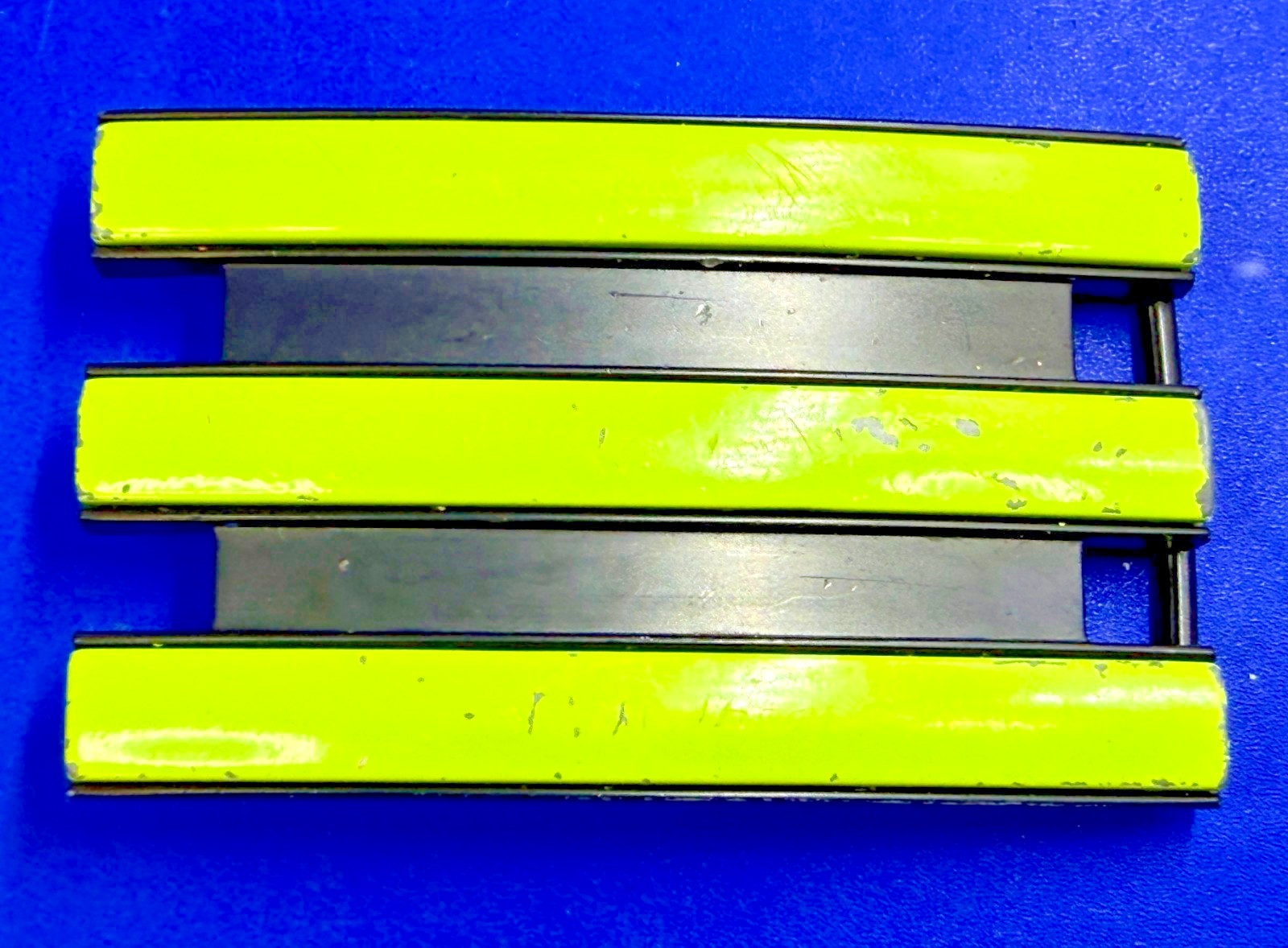 Adidas Golf 3 Stripe Green & Black Color Trophy Award Style Vintage Belt Buckle