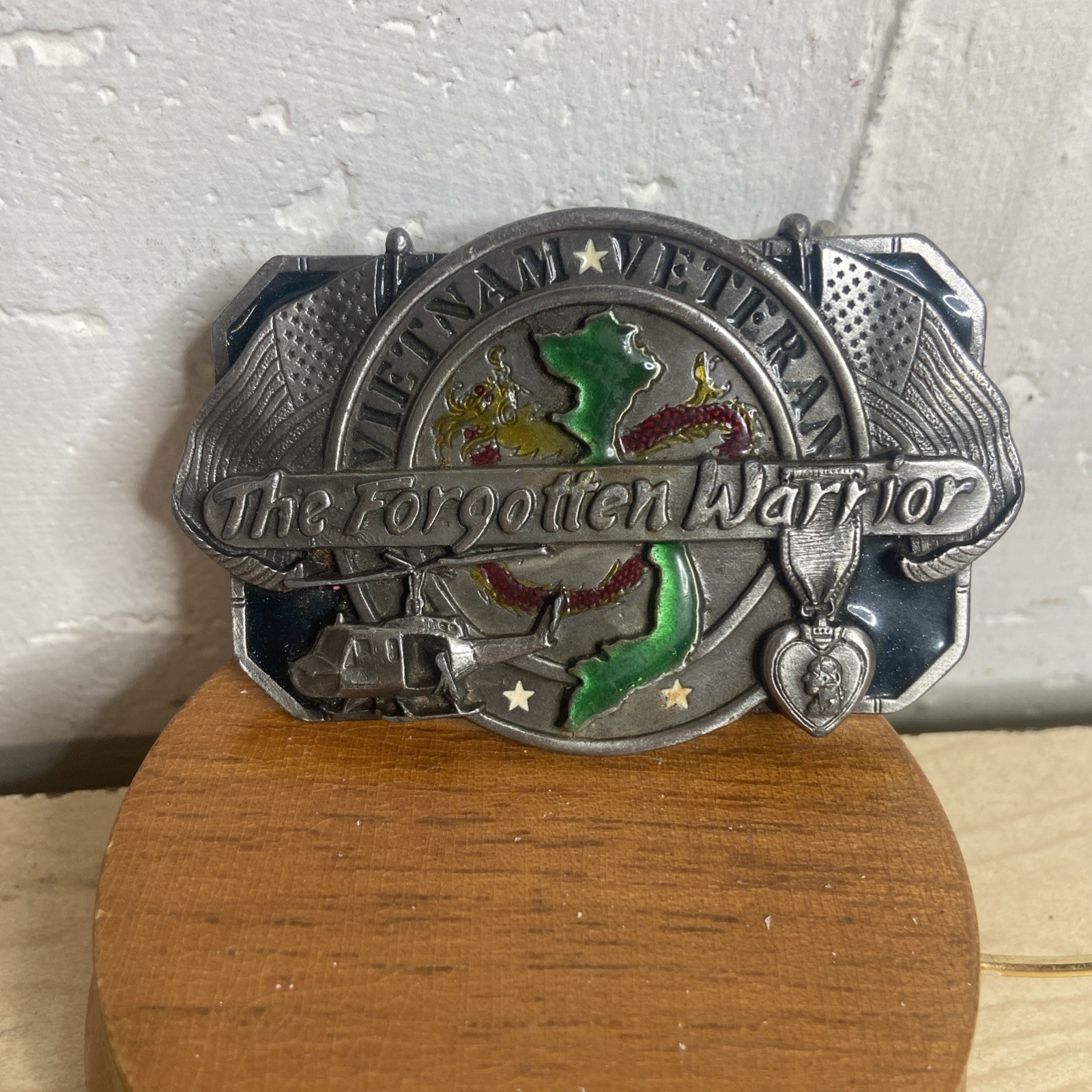 Forgotten Warrior VIETNAM VETERAN Belt Buckle Nice Colors 1989