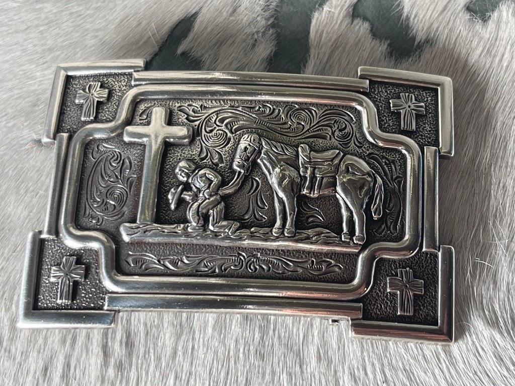Nocona Mens Belt Buckle 3.5 x 2.5 in Cowboy Horse Cross Western Silver 1.5