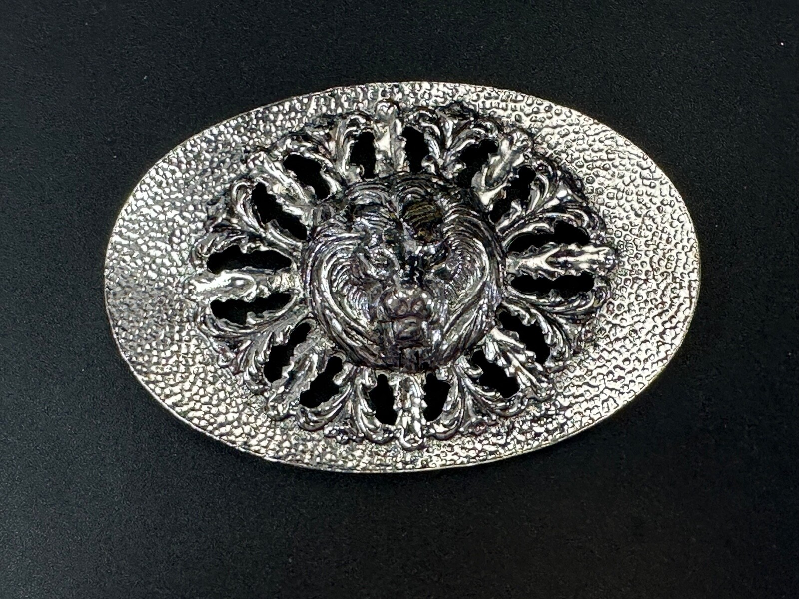 Lions Head Bust Raised Silver Tone See Through Vintage Oval Belt Buckle