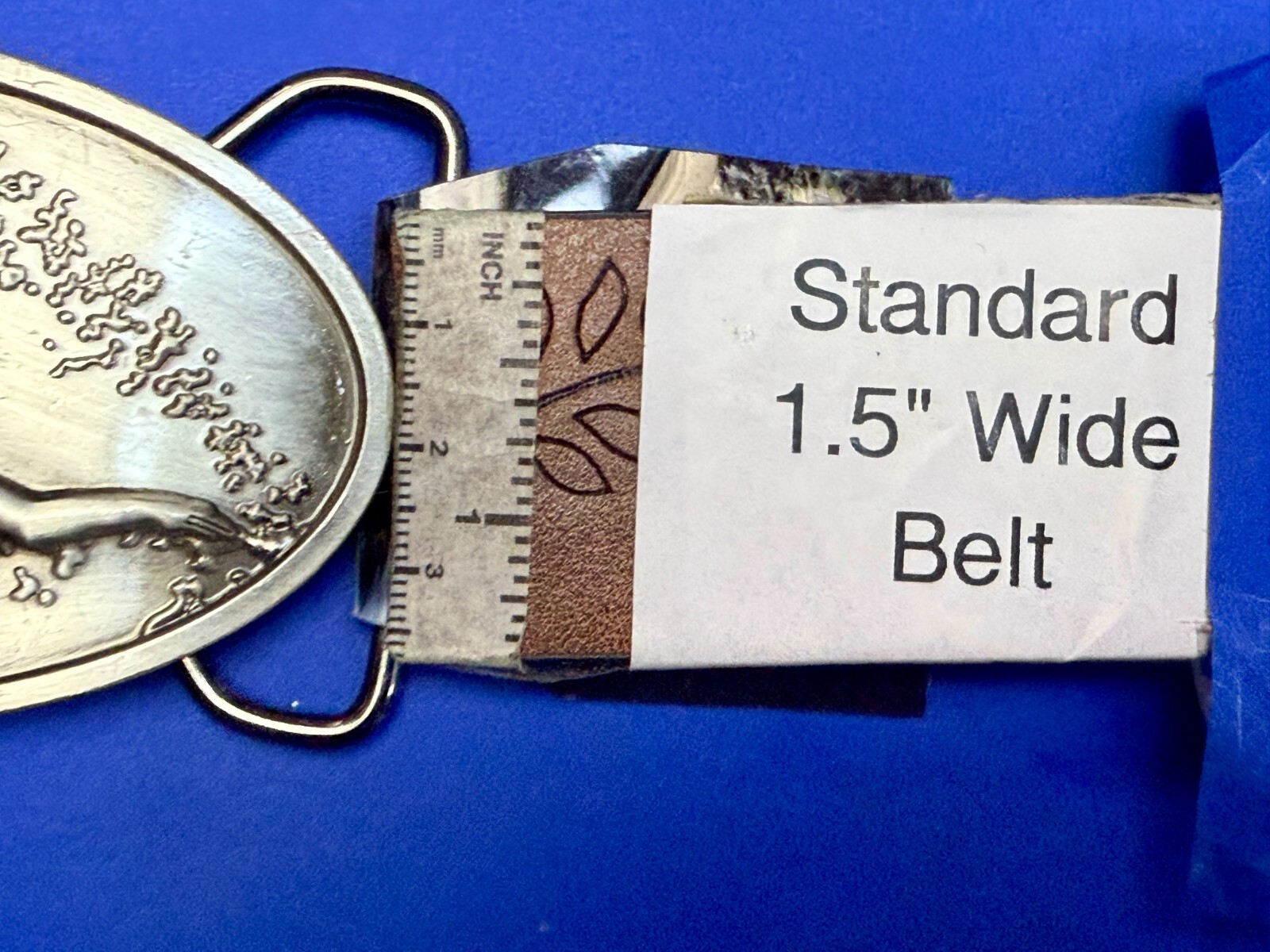 Surfing Surfers Crashing Ocean Wave NOS Silver Moon 2005 Mens Belt Buckle