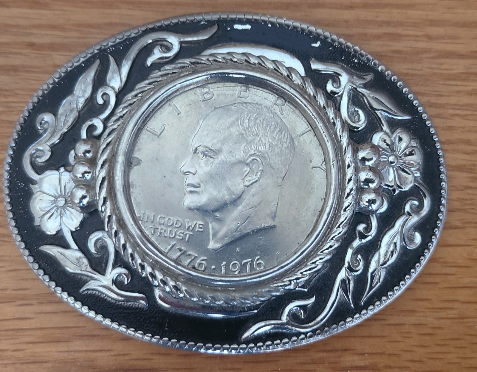 Vintage 1976 Bicentennial Eisenhower Ike Silver Dollar Coin Western Belt Buckle