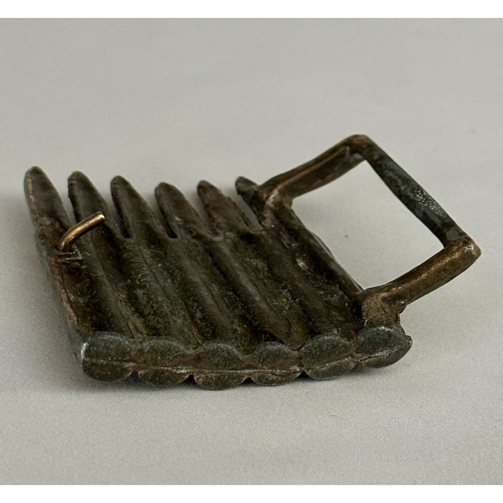 Vintage 6 faux Bullet Shells metal Belt Buckle rustic goldtone and silvertone