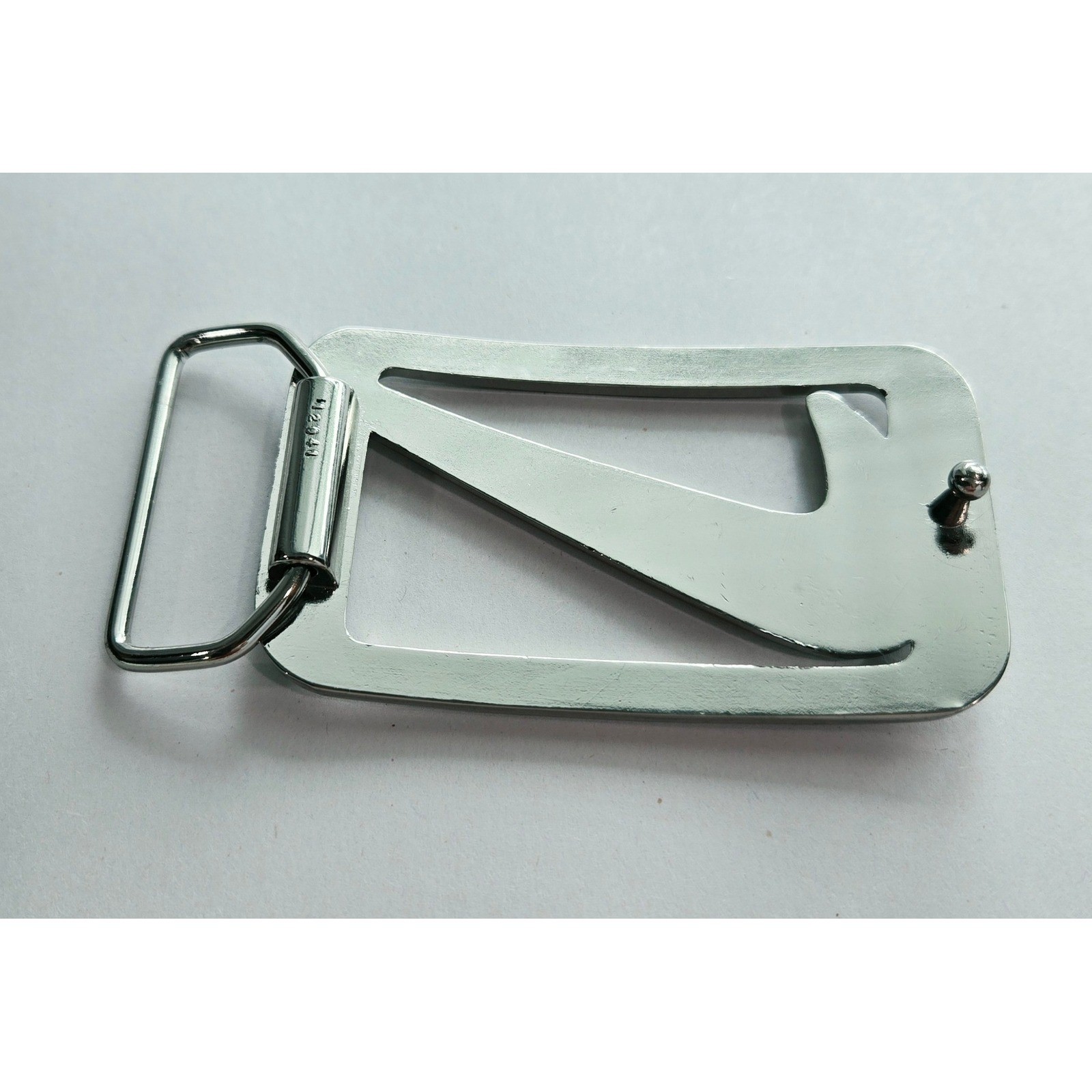 Nike Belt Buckle Silver Swoosh Logo Cutout Metal Streetwear Accessory #1154