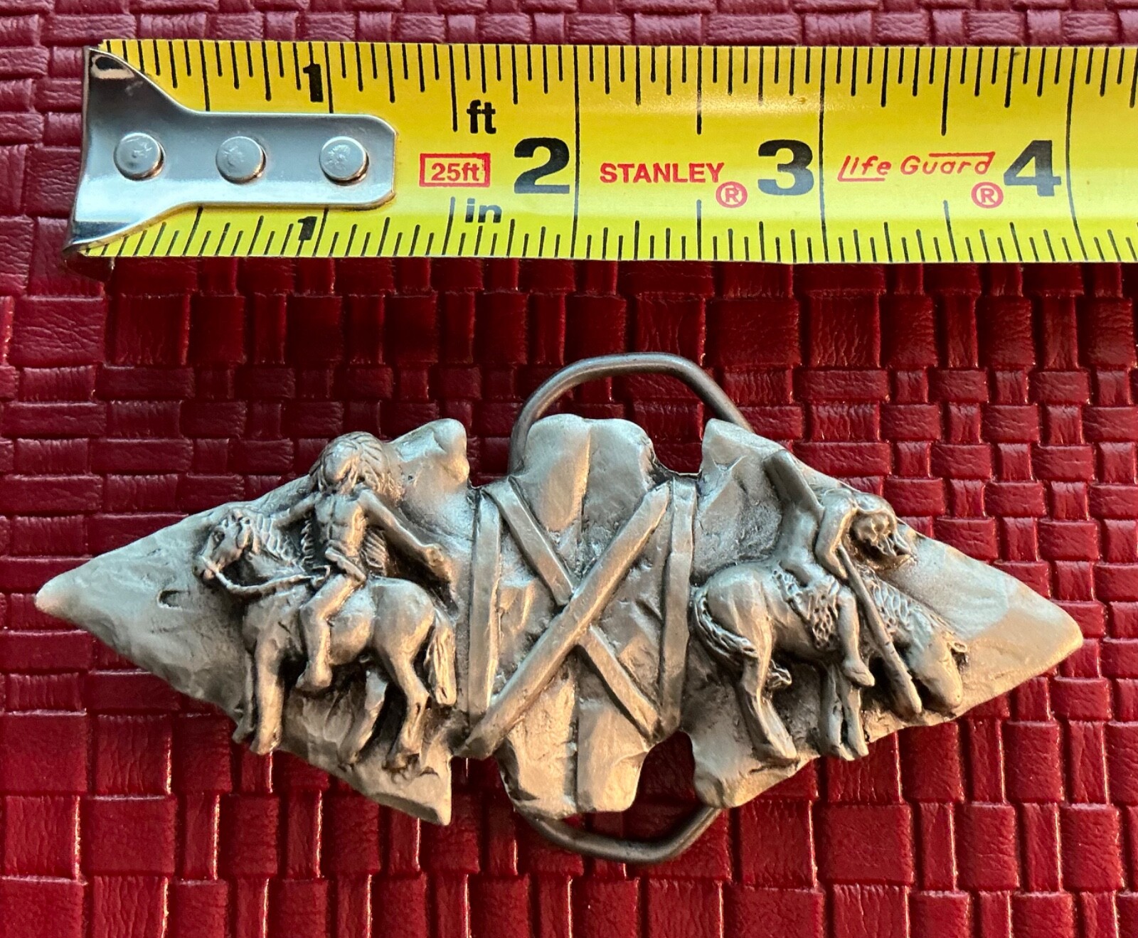 1993 New Vintage GAP Tomahawk Battle Ax Arrowhead Mens Indian Belt Buckle