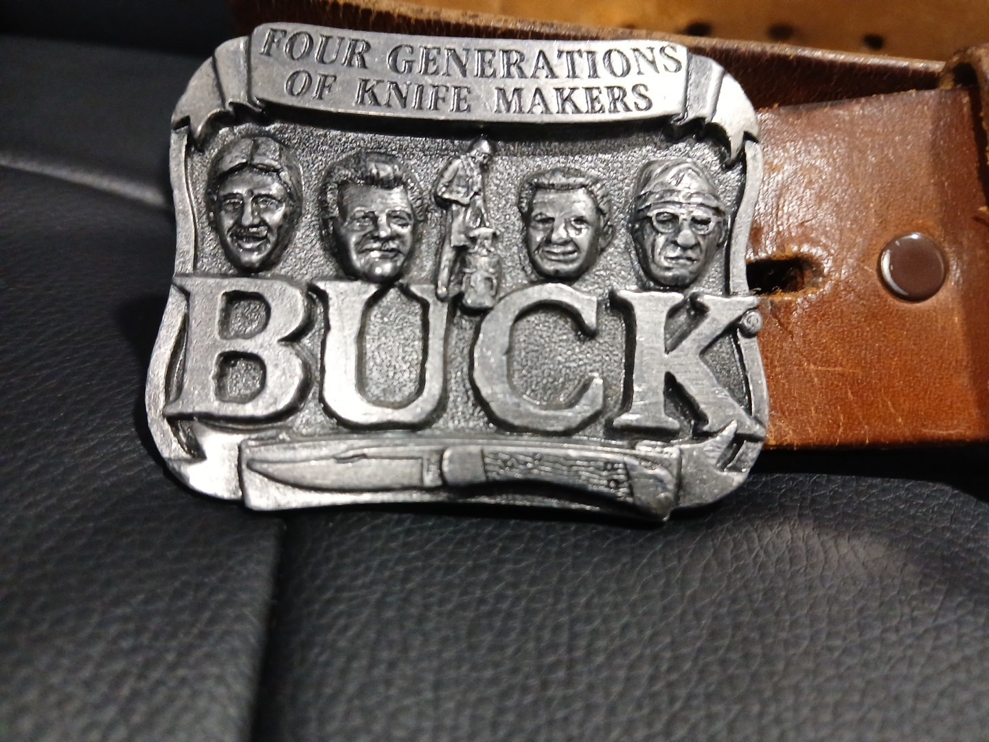 BUCK KNIVES LIMITED EDITION BELT BUCKLE – & Leather Belt VERY HEAVY – GW8