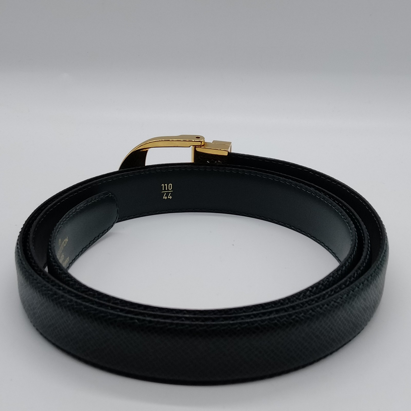 Louis Vuitton Belt Greens Taiga 3982040